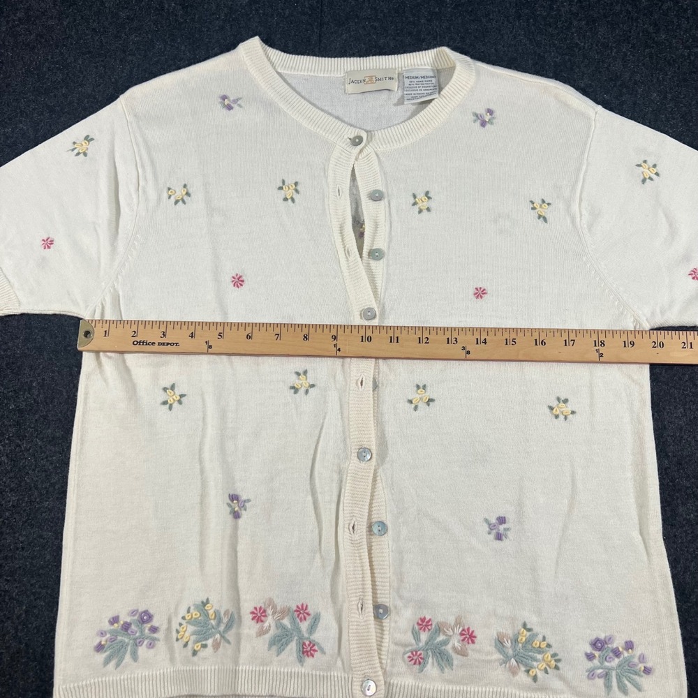 Jaclyn Smith Cardigan Womens M Ivory Floral Embroidered Short Sleeve Vintage - Picture 4 of 5